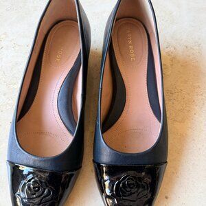 BEAUTIFUL AND COMFORTABLE TARYN ROSE 1 ½" HEEL PUMPS.  BLACK LEATHER - SIZE 8